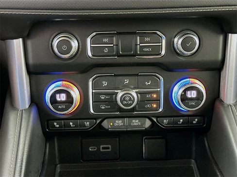 Used 2021 GMC Yukon SLT image 18