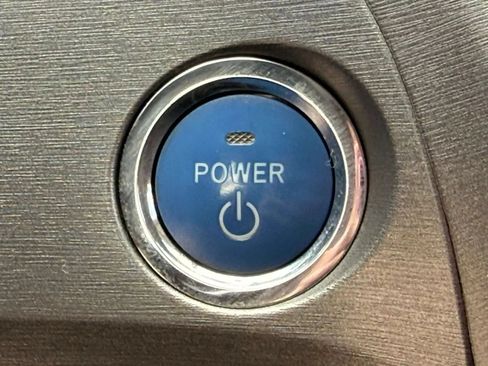 Used 2014 Toyota Prius Four FWD image 25