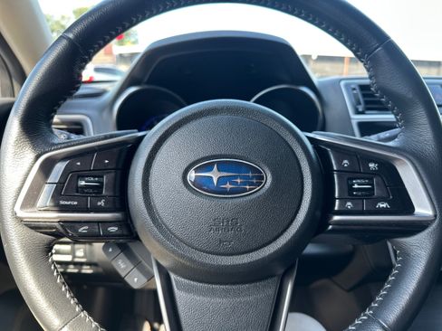 Used 2018 Subaru Outback 2.5i Limited AWD/4WD image 18