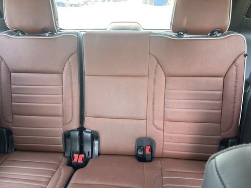Used 2023 GMC Yukon Denali Ultimate AWD/4WD image 40