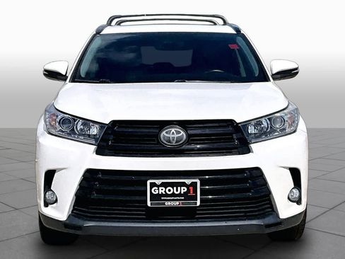 Used 2018 Toyota Highlander SE FWD image 4