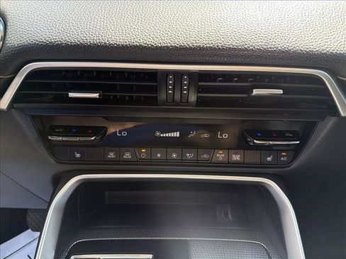 Used 2024 MAZDA CX-90 Plug-In Hybrid w/ Preferred AWD/4WD image 12