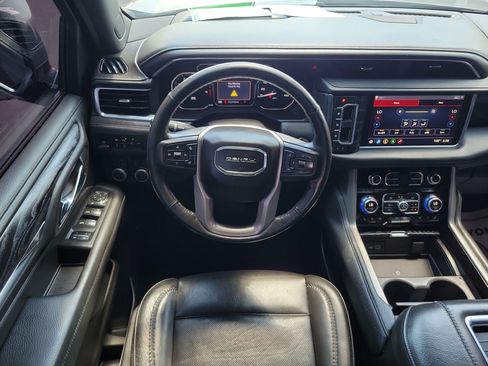 Used 2021 GMC Yukon Denali w/ Denali Premium Package AWD/4WD image 13