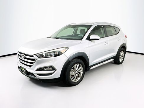 Used 2017 Hyundai Tucson SE image 3
