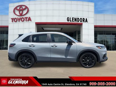 Used 2025 Honda HR-V Sport image 13