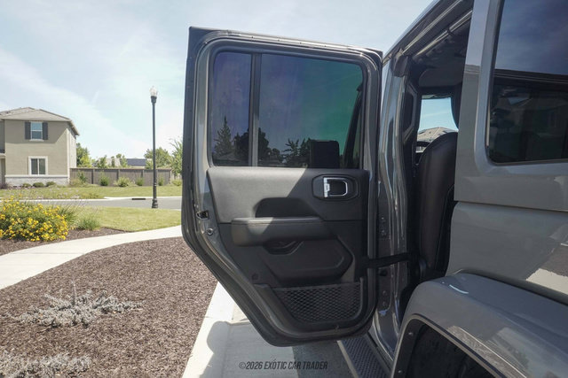 Used 2022 Jeep Wrangler Unlimited Sahara AWD/4WD image 43