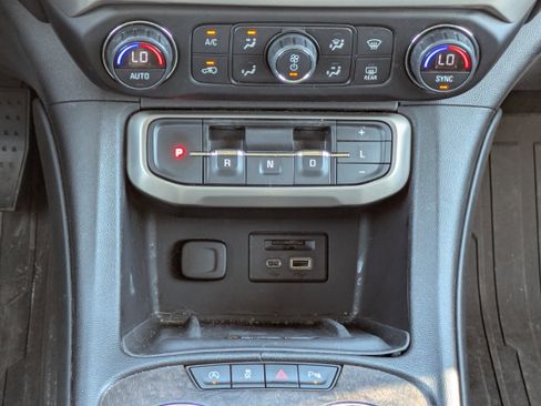 Certified 2021 GMC Acadia Denali w/ Denali Technology Package image 19