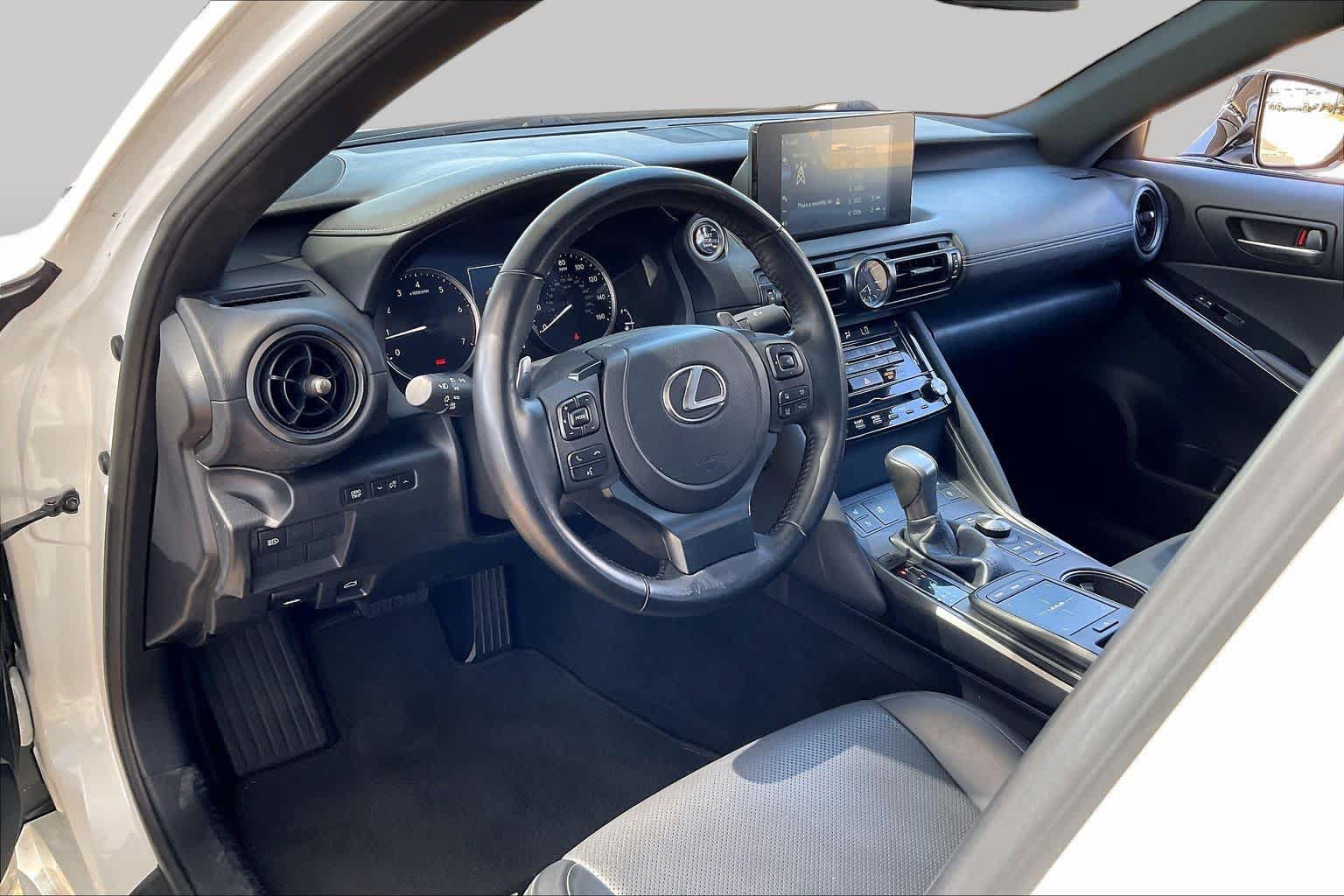 Used 2024 Lexus IS 300 w/ Comfort Package RWD image 17