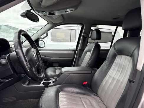 Used 2004 Mercury Mountaineer AWD image 5