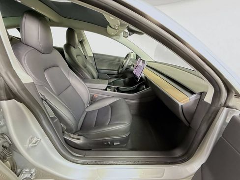Used 2018 Tesla Model 3 Long Range AWD/4WD image 32