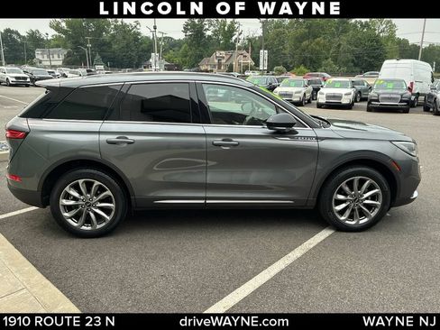 Certified 2022 Lincoln Corsair AWD w/ Premium Package image 9