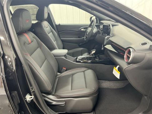 New 2026 Chevrolet Trax RS w/ Driver Confidence Package image 21