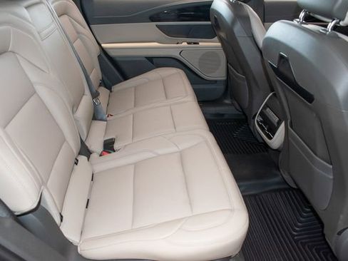 Used 2024 Lincoln Nautilus Premier AWD/4WD image 12