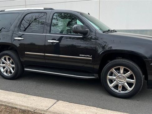 Used 2013 GMC Yukon Denali AWD/4WD image 18