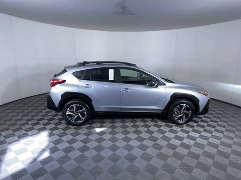 Used 2024 Subaru Crosstrek 2.0i Premium w/ Crosstrek Mirror Package AWD/4WD image 9