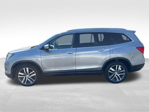Used 2017 Honda Pilot Touring image 2