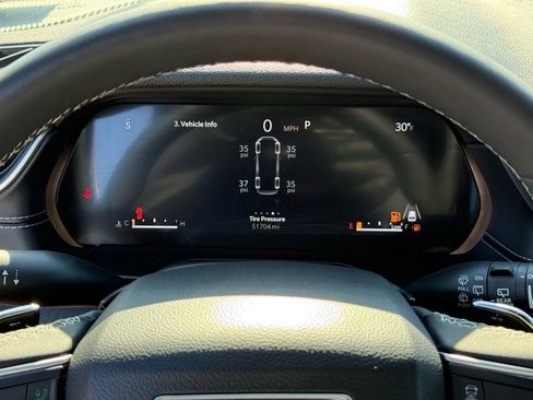 Used 2024 Jeep Grand Cherokee L Laredo image 19