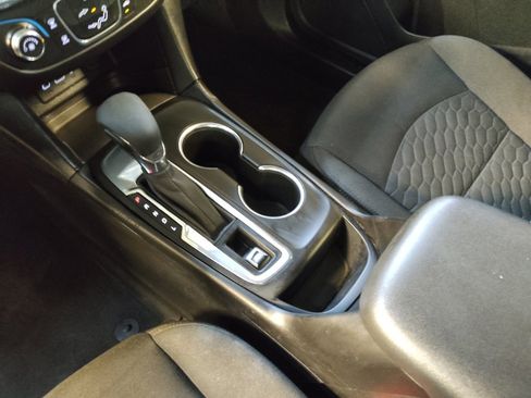 Used 2019 Chevrolet Equinox LT FWD image 26