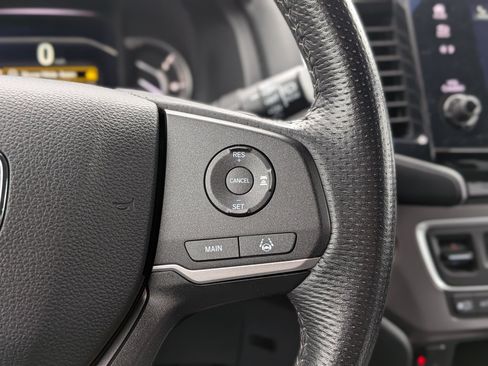 Used 2023 Honda Passport EX-L image 32