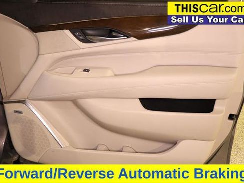 Used 2018 Cadillac Escalade Premium Luxury image 40