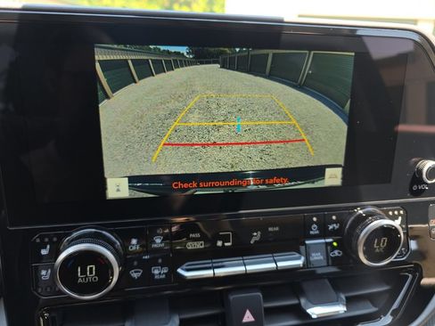 Certified 2026 Toyota Highlander Limited AWD/4WD image 24
