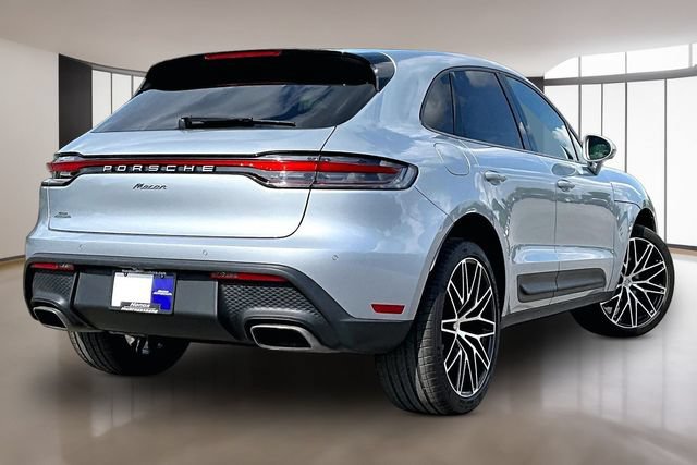 Used 2026 Porsche Macan AWD/4WD image 6