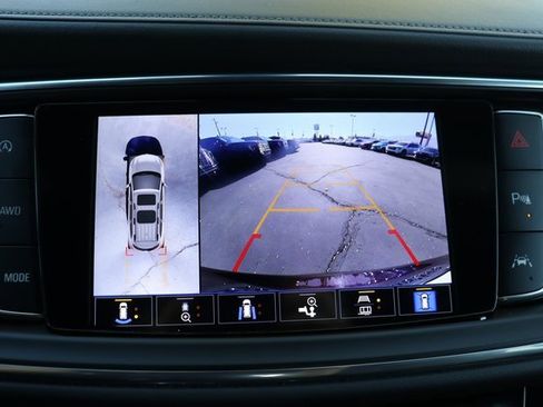 Used 2024 Buick Enclave Avenir w/ Avenir Technology Package image 28