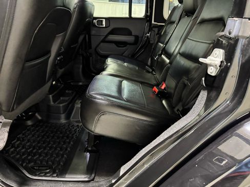 Used 2020 Jeep Wrangler Unlimited Sahara AWD/4WD image 25