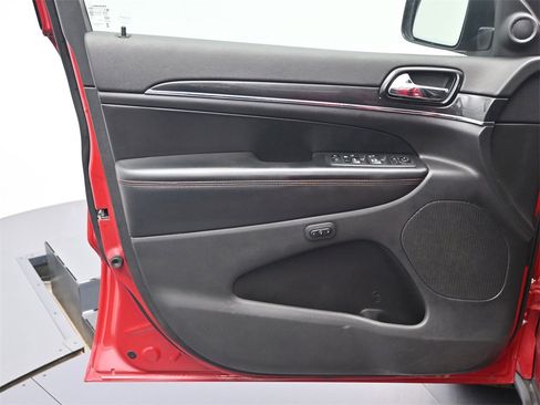 Used 2021 Jeep Grand Cherokee Trailhawk image 18