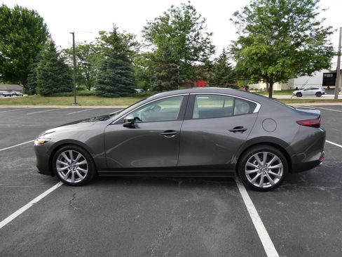 Used 2020 MAZDA MAZDA3 AWD Sedan w/ Select Package image 8