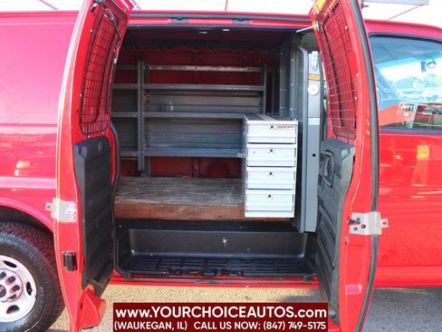 Used 2017 GMC Savana 3500 image 15