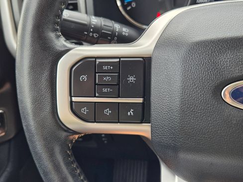 Used 2024 Ford Expedition XLT AWD/4WD image 12