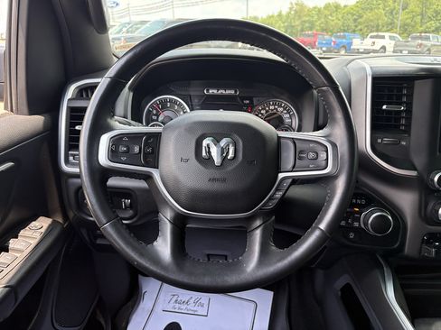 Used 2022 RAM 1500 Big Horn AWD/4WD image 24