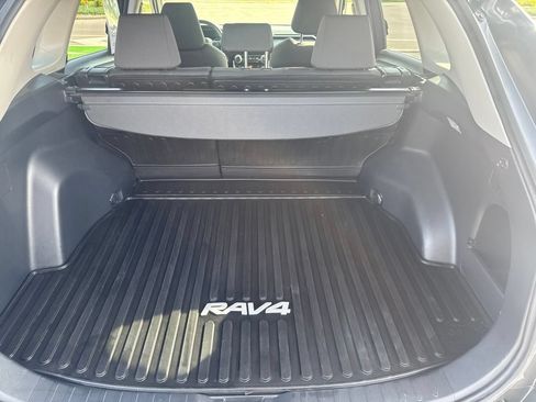 Used 2020 Toyota RAV4 XLE w/ Convenience Package AWD/4WD image 45