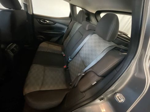 Used 2020 Nissan Rogue Sport SV image 22