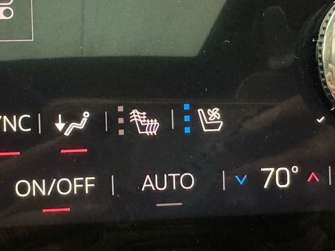Used 2026 GMC Yukon Denali Ultimate AWD/4WD image 7