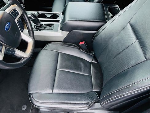 Used 2018 Ford F150 Lariat w/ Equipment Group 502A Luxury image 12