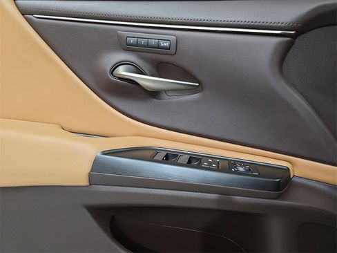 Used 2019 Lexus ES 350 image 29