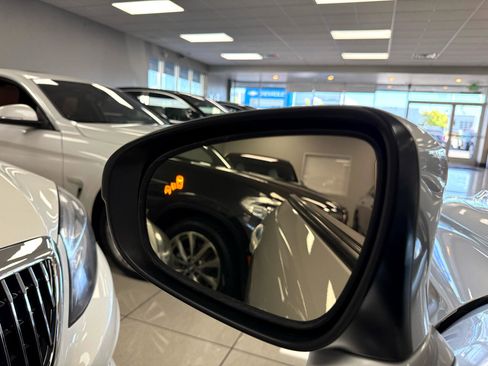 Used 2017 Lexus RC F image 37