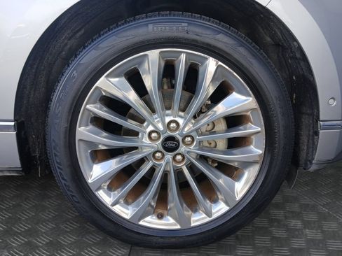 Used 2020 Ford Edge Titanium w/ Equipment Group 301A FWD image 23