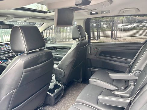 Used 2025 Honda Odyssey Elite image 25