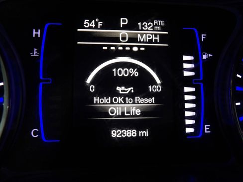 Used 2016 Chrysler 200 Limited image 17