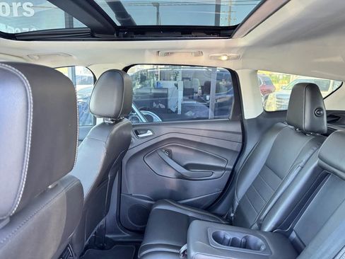 Used 2015 Ford Escape Titanium w/ Equipment Group 301A AWD/4WD image 29