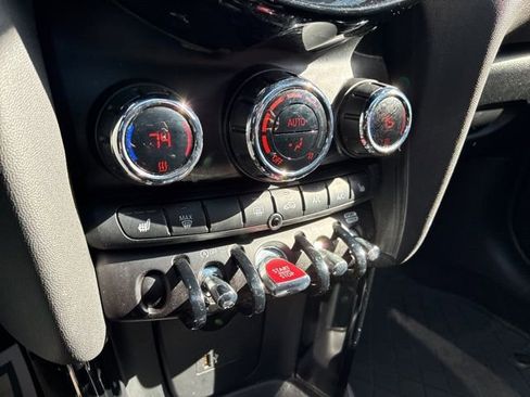 Used 2022 MINI Cooper S image 31