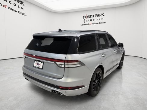 Used 2024 Lincoln Aviator Reserve w/ Jet Package RWD image 5