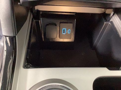 Used 2024 Ford Explorer ST image 29