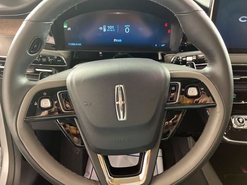 Used 2024 Lincoln Corsair Reserve w/ Equipment Group 201A AWD/4WD image 16