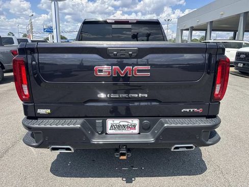 Used 2023 GMC Sierra 1500 AT4 w/ AT4 Premium Package AWD/4WD image 6