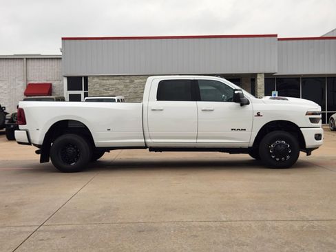 New 2026 RAM 3500 Laramie AWD/4WD image 7