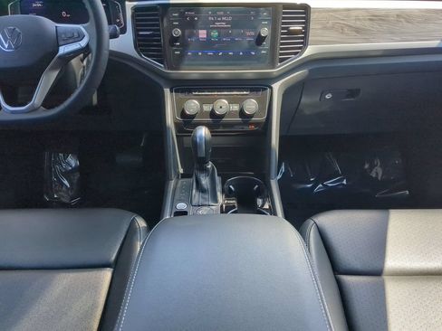 Certified 2023 Volkswagen Atlas Cross Sport SE AWD/4WD image 17